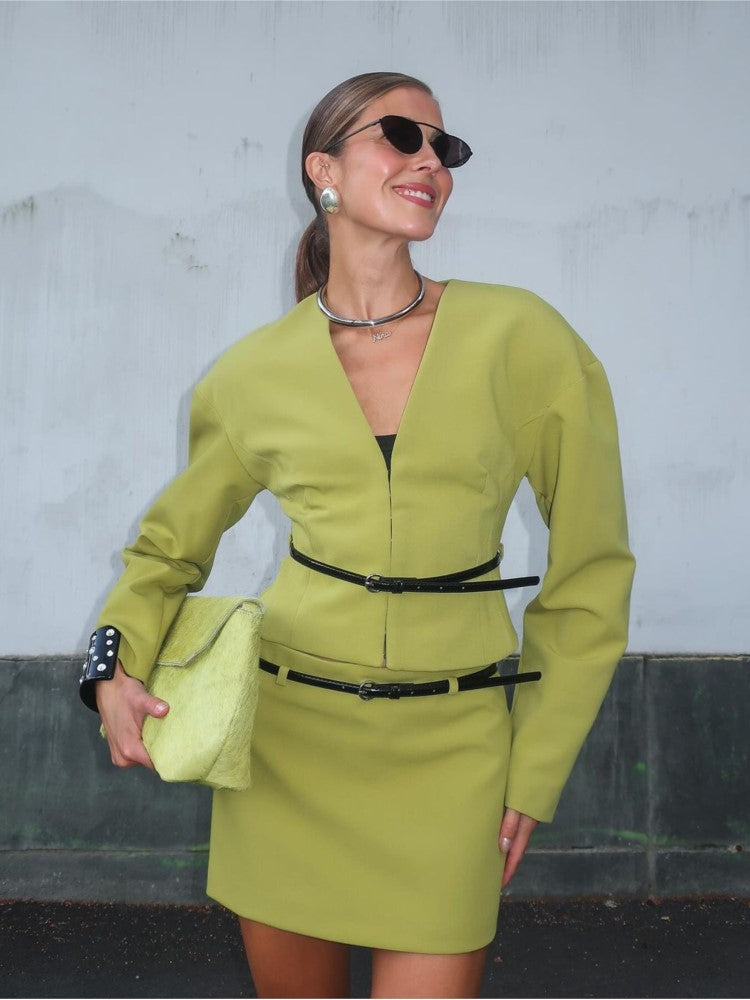 Conjunto Viviane - Conjunto estructurado de falda y blazer con escote en V
