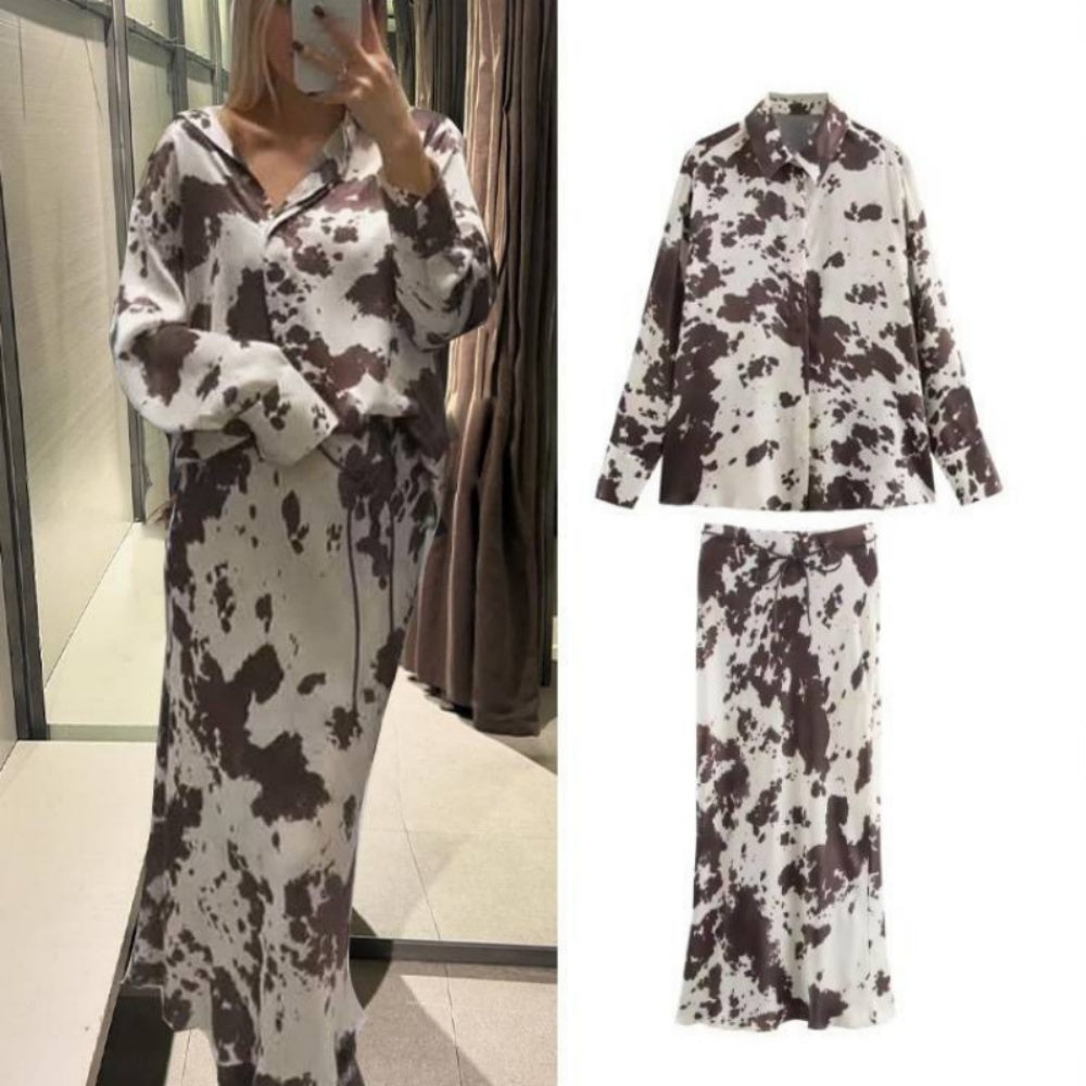 Conjunto Naomi - Conjunto estampado de camisa y falda con cinturón