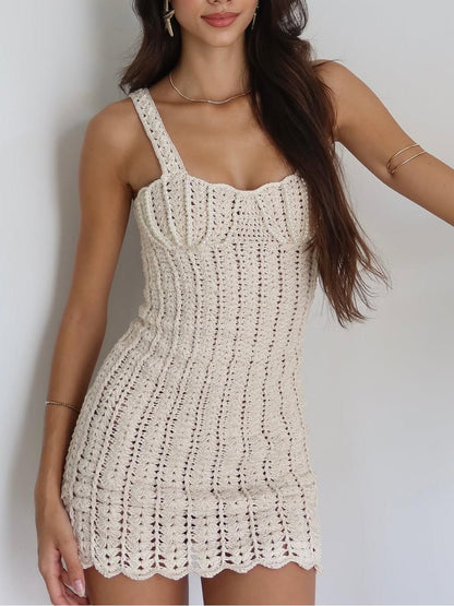 Vestido Mini de Malla Crochet y Perlas