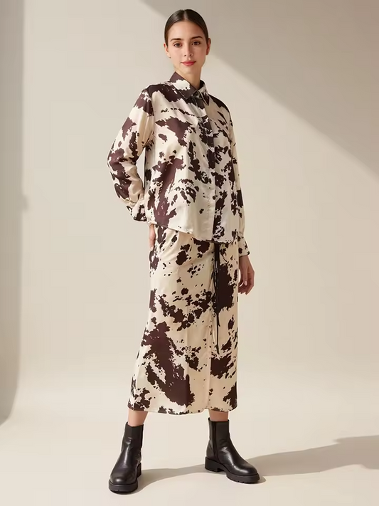 Conjunto Naomi - Conjunto estampado de camisa y falda con cinturón